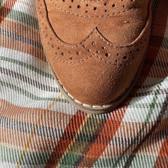 INDIGO RD. HOURS OXFORD
Get a cool, casual look in the Indigo Rd. Hours. - Picture 9 of 16